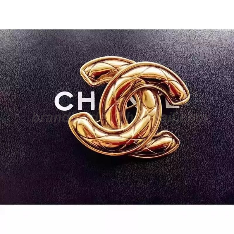 Chanel Brooch 154